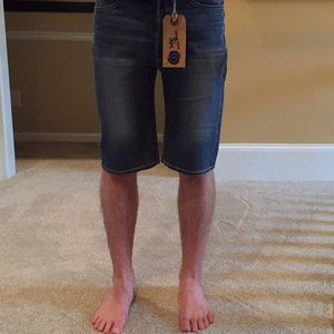 Indigo by Lucky denim NWT 32 shorts